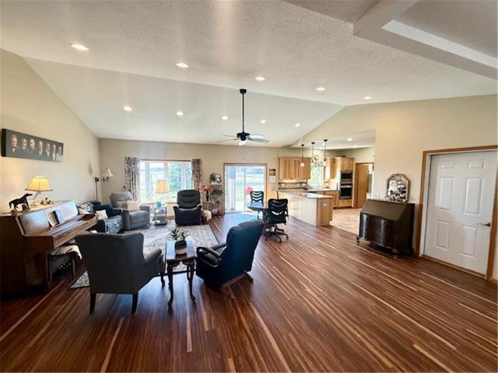906 Sunrise Boulevard Redwood Falls MN 56283 7053151 image20