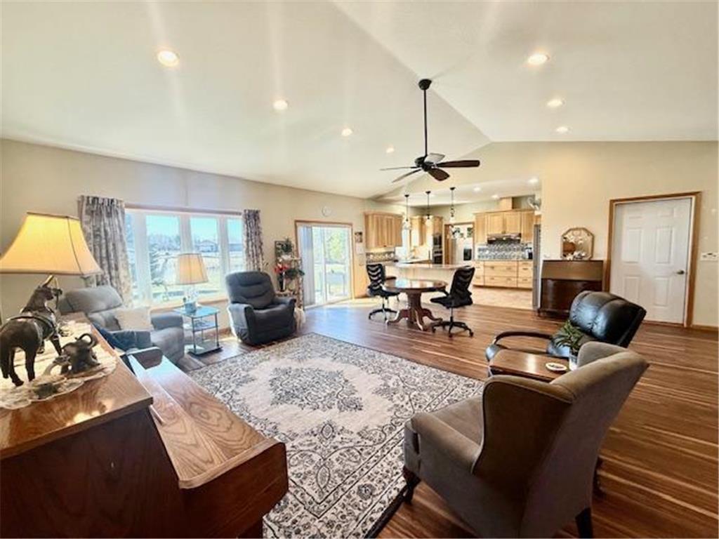 906 Sunrise Boulevard Redwood Falls MN 56283 7053151 image33