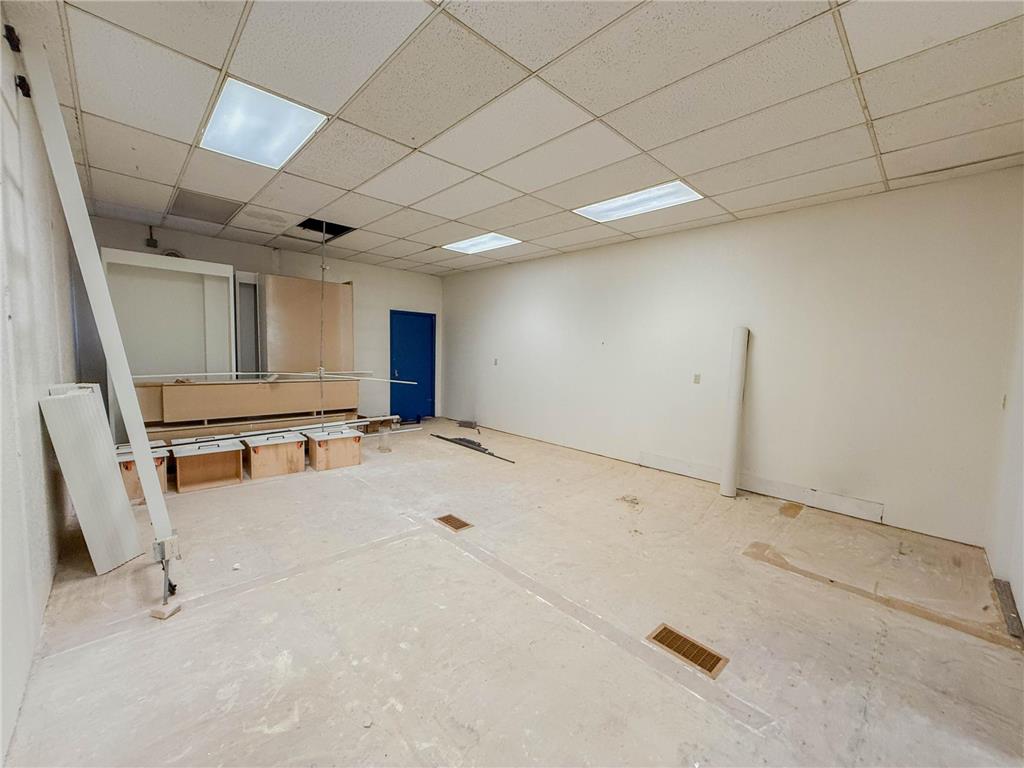 906 W Lincoln Avenue Olivia MN 56277 6805385 image35