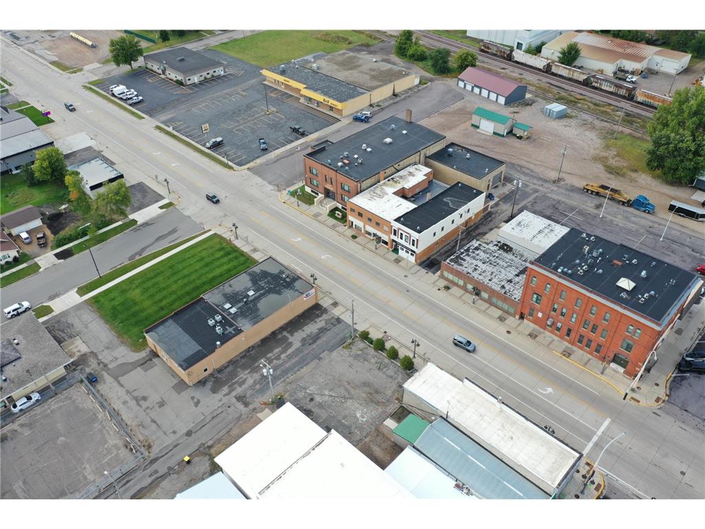 906 W Lincoln Avenue Olivia MN 56277 6805385 image56