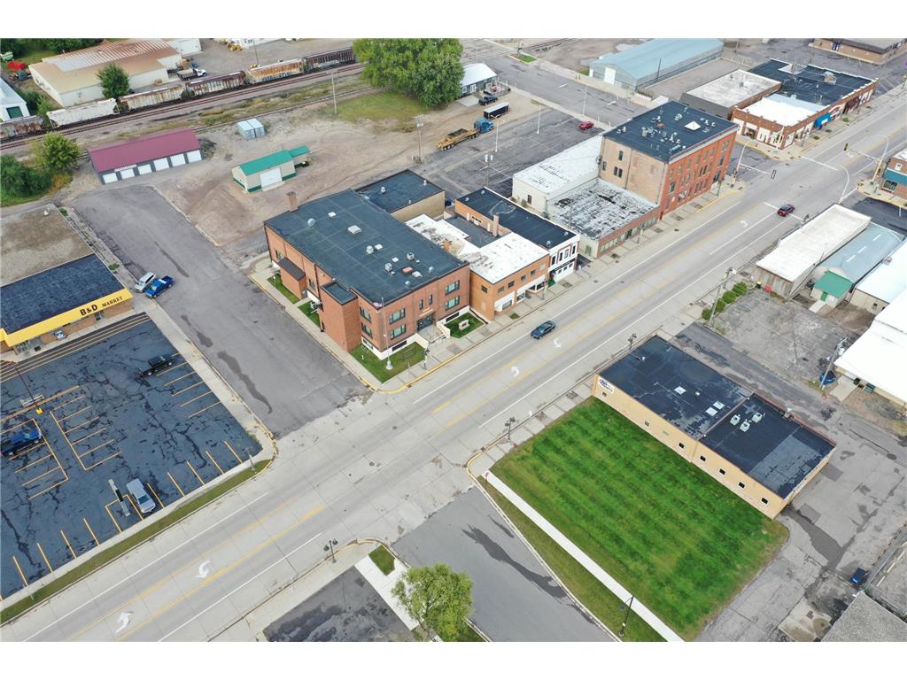 906 W Lincoln Avenue Olivia MN 56277 6805385 image57