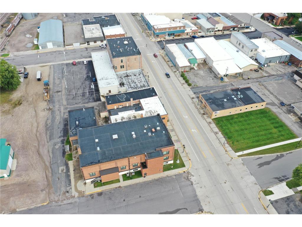 906 W Lincoln Avenue Olivia MN 56277 6805385 image58