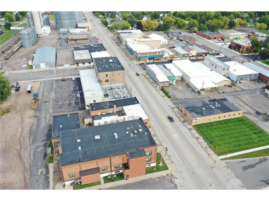 906 W Lincoln Avenue Olivia MN 56277 6805385 image59