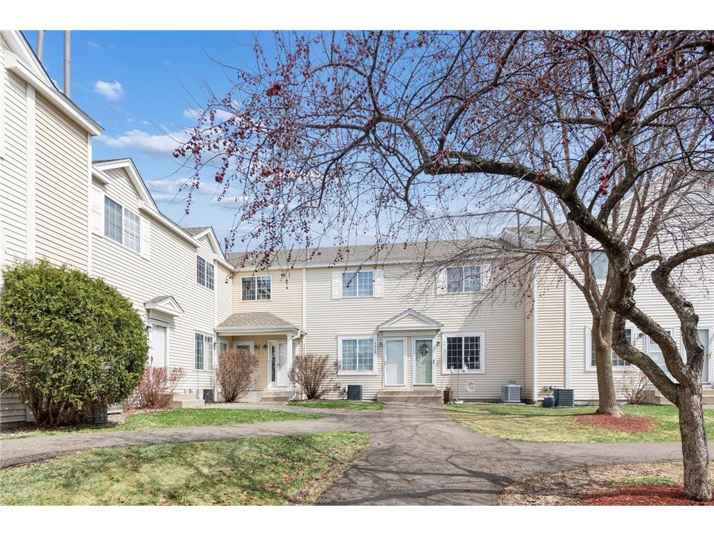 9060 Scarlet Globe Drive Eden Prairie MN 55347 7039654 image1