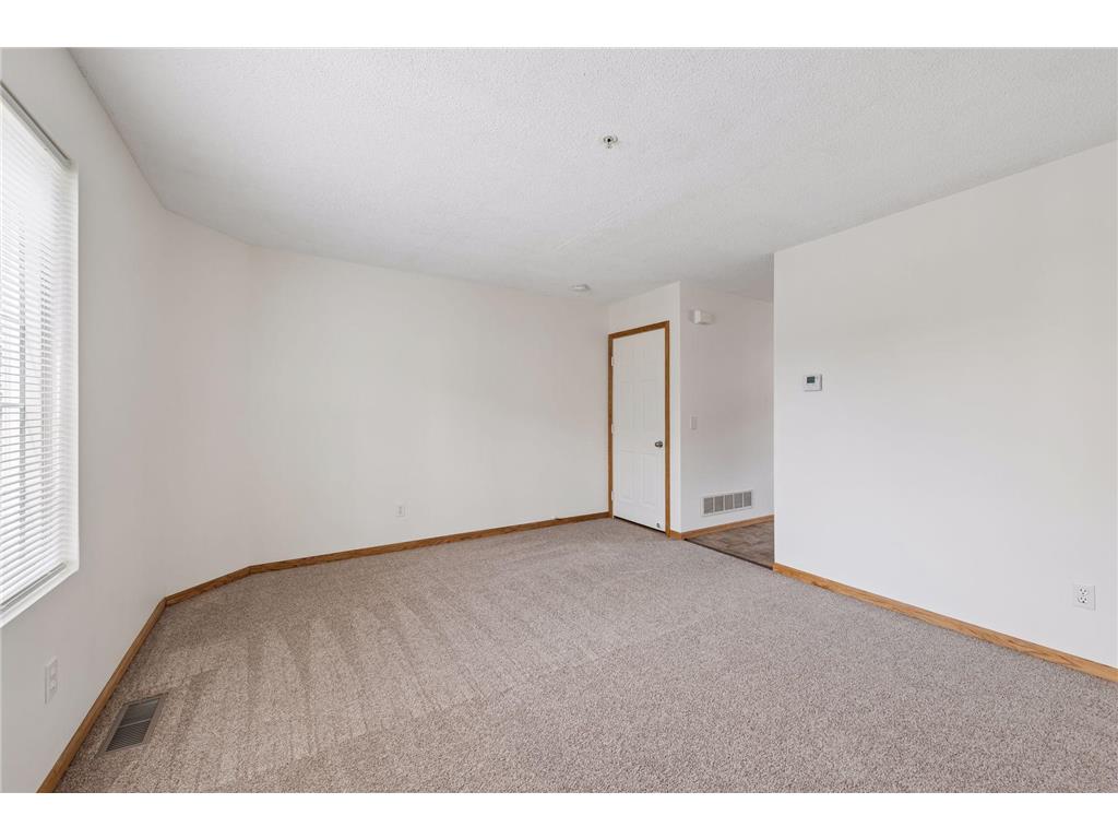 9060 Scarlet Globe Drive Eden Prairie MN 55347 7039654 image4