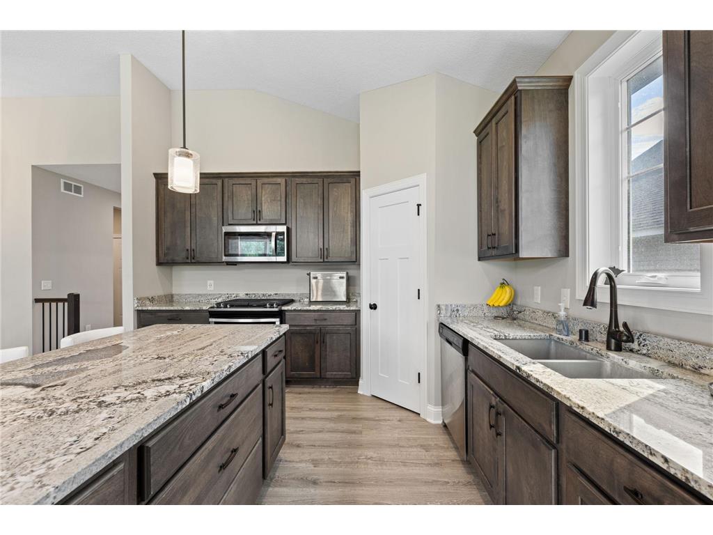 9062 7th Street N Lake Elmo MN 55042 7013363 image17