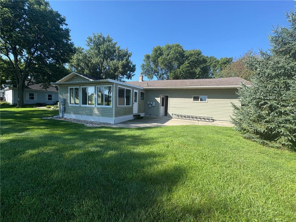 907 10th Street S Benson MN 56215 6776201 image4
