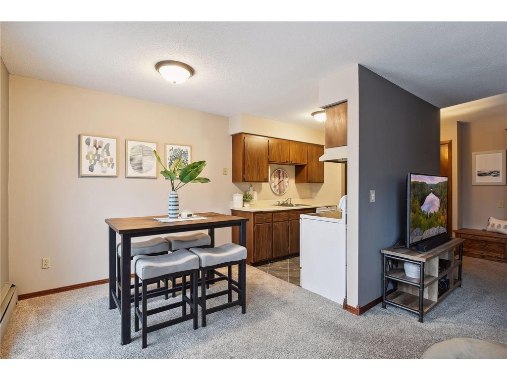 907 11th Avenue S #7 Hopkins MN 55343 6466586 image1