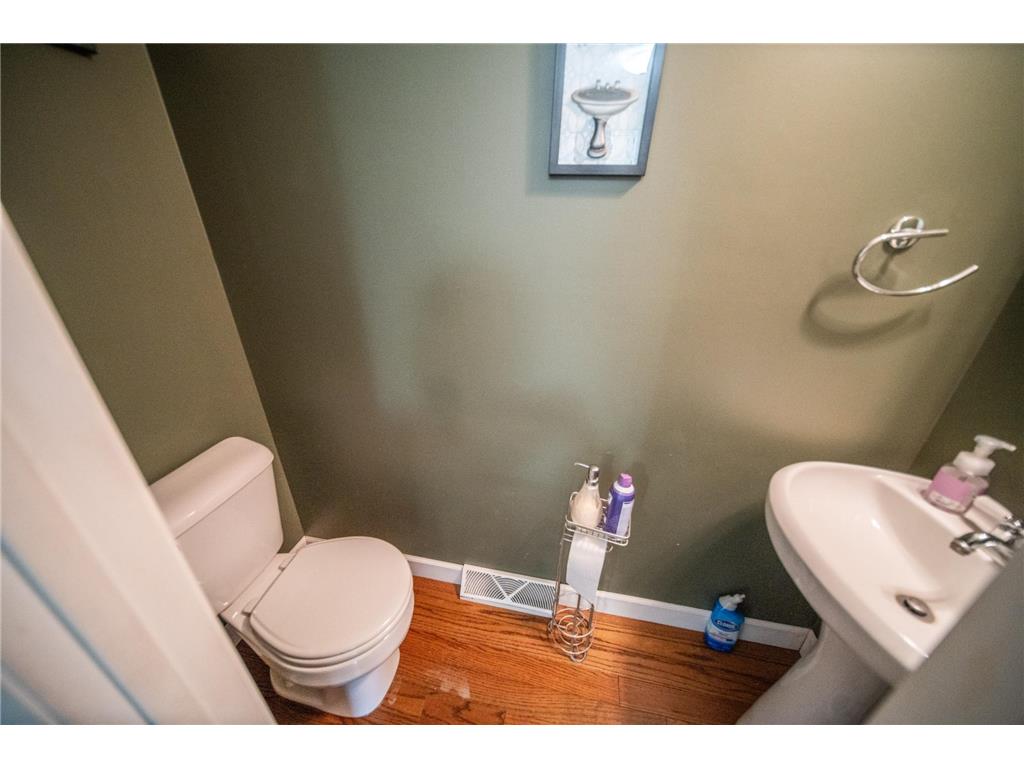 907 40th Street NW Rochester MN 55901 7002049 image18