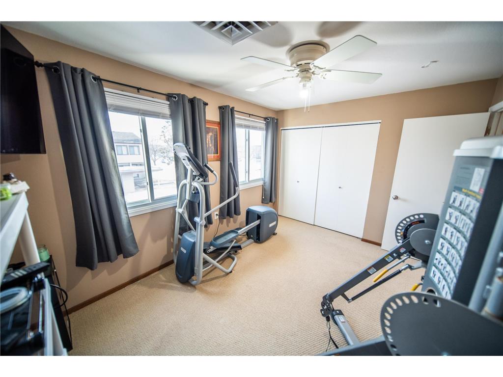 907 40th Street NW Rochester MN 55901 7002049 image21