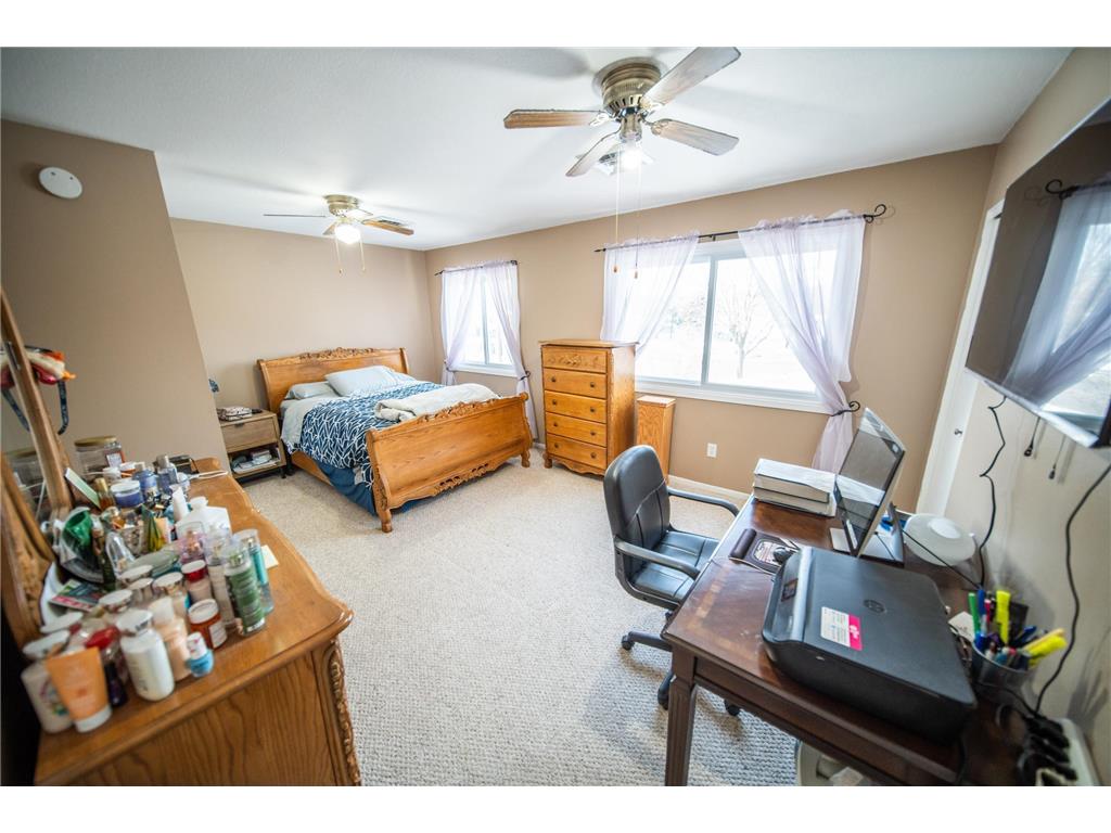 907 40th Street NW Rochester MN 55901 7002049 image22