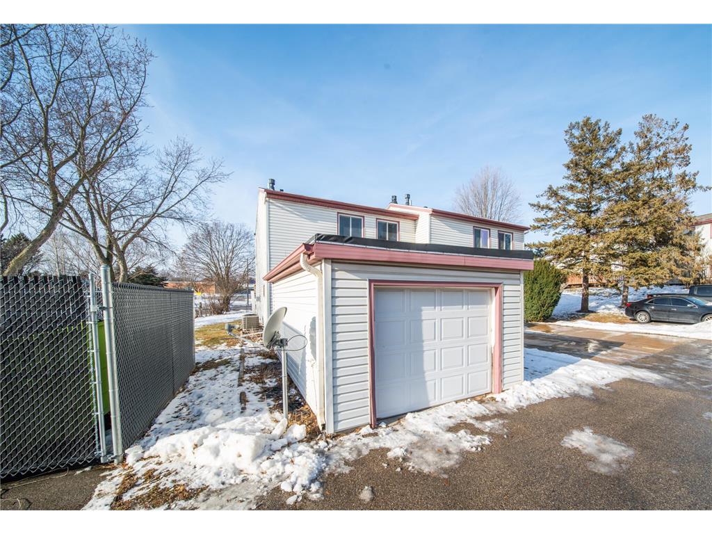 907 40th Street NW Rochester MN 55901 7002049 image46