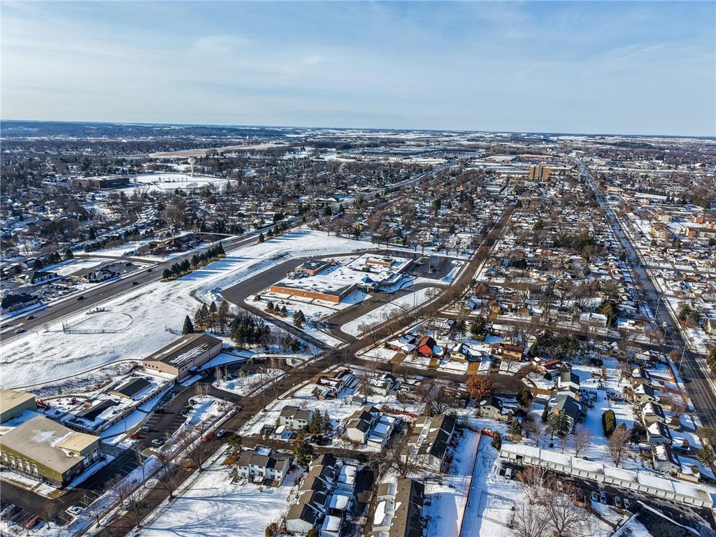 907 40th Street NW Rochester MN 55901 7002049 image56