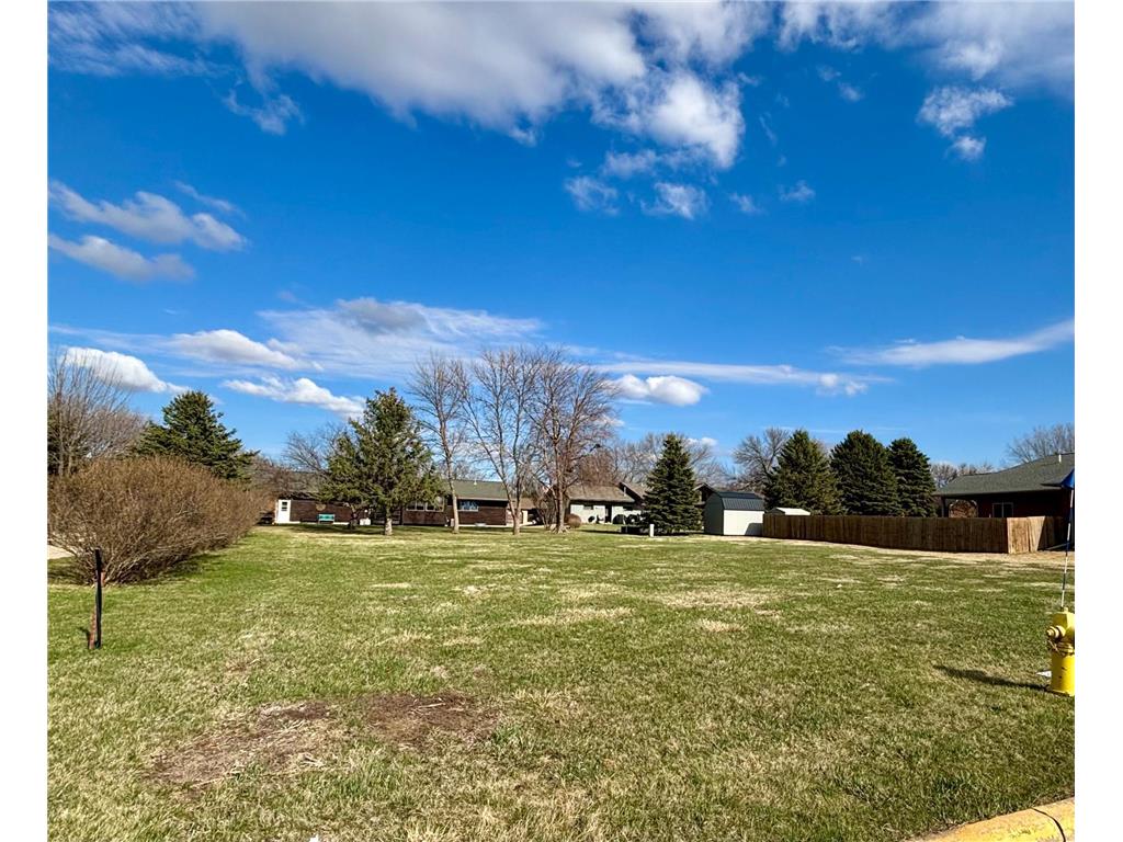 907 9th Avenue SW Pipestone MN 56164 6702341 image2