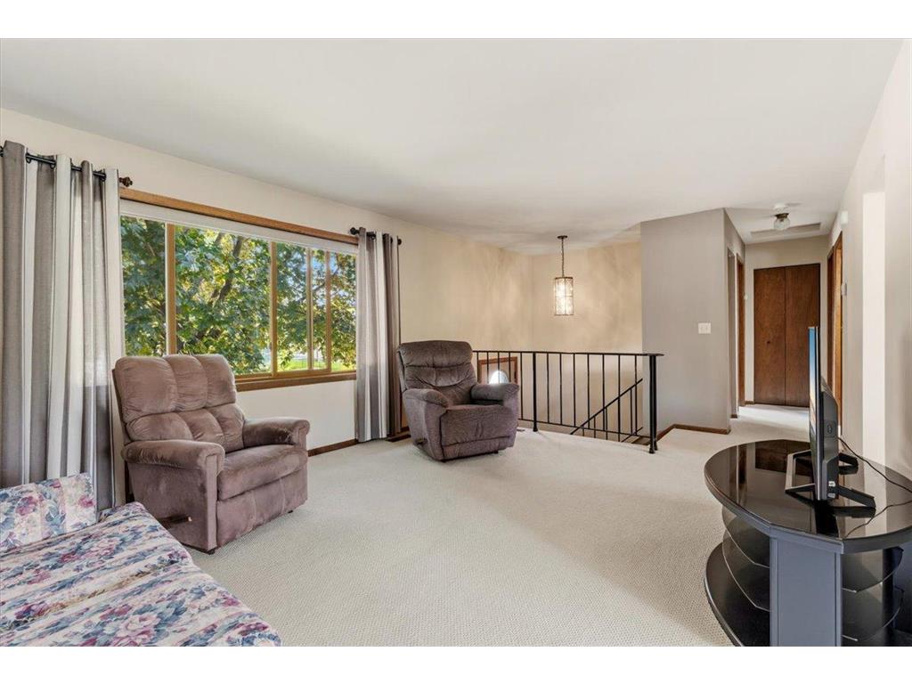 907 California Avenue W Saint Paul MN 55117 7083702 image12