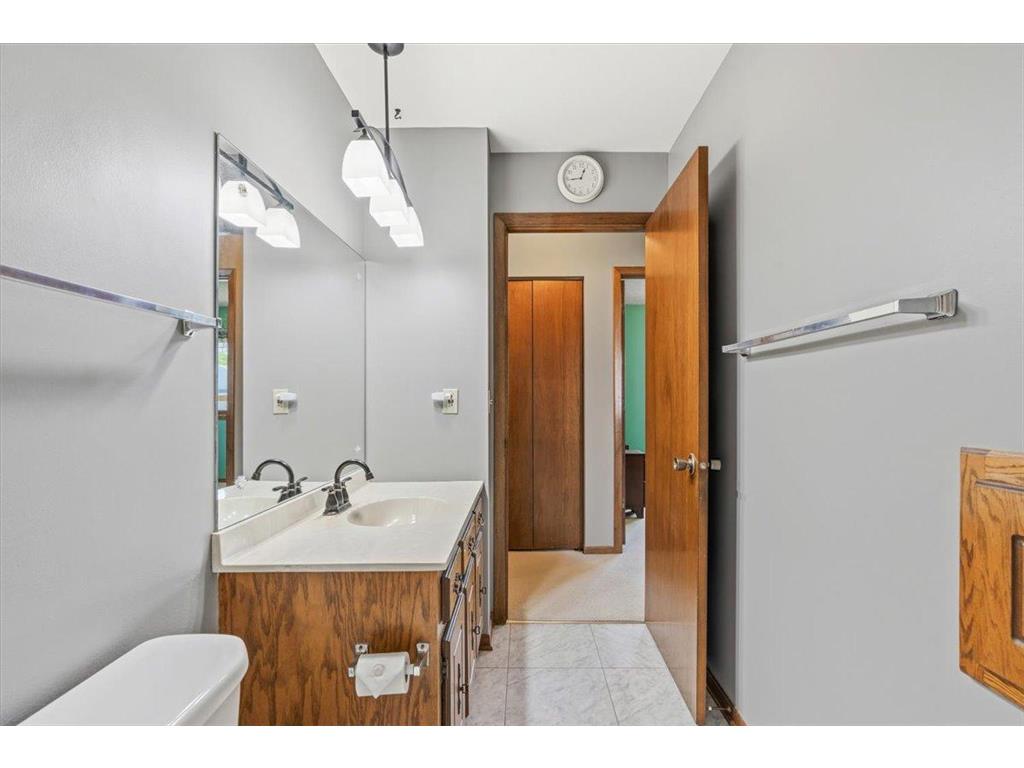 907 California Avenue W Saint Paul MN 55117 7083702 image14