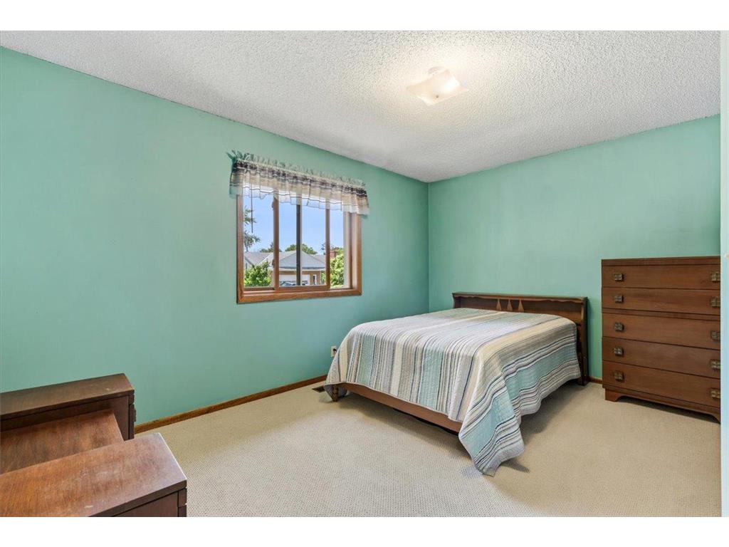 907 California Avenue W Saint Paul MN 55117 7083702 image17