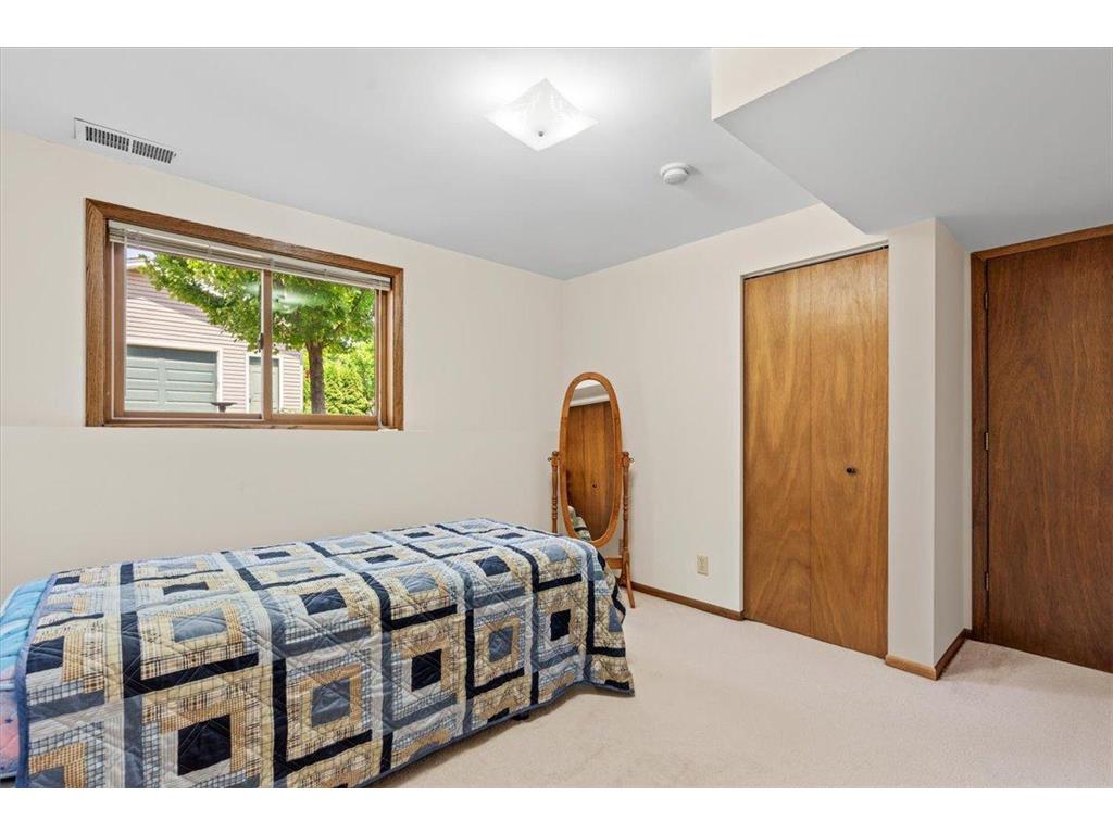907 California Avenue W Saint Paul MN 55117 7083702 image22