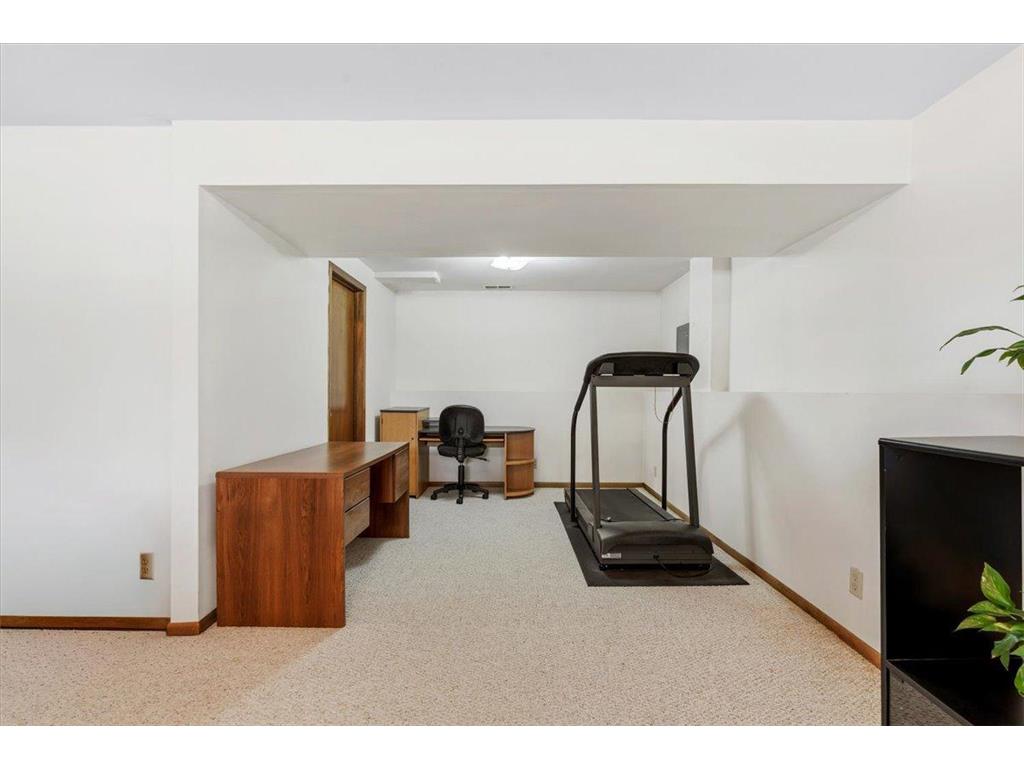 907 California Avenue W Saint Paul MN 55117 7083702 image26