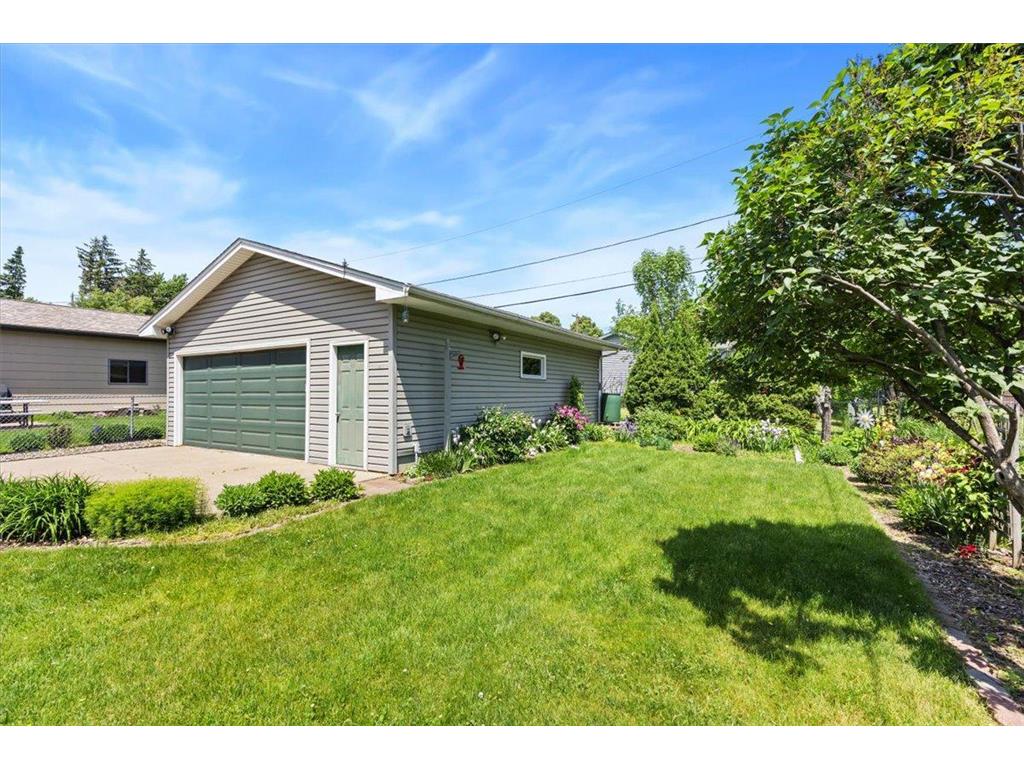 907 California Avenue W Saint Paul MN 55117 7083702 image34