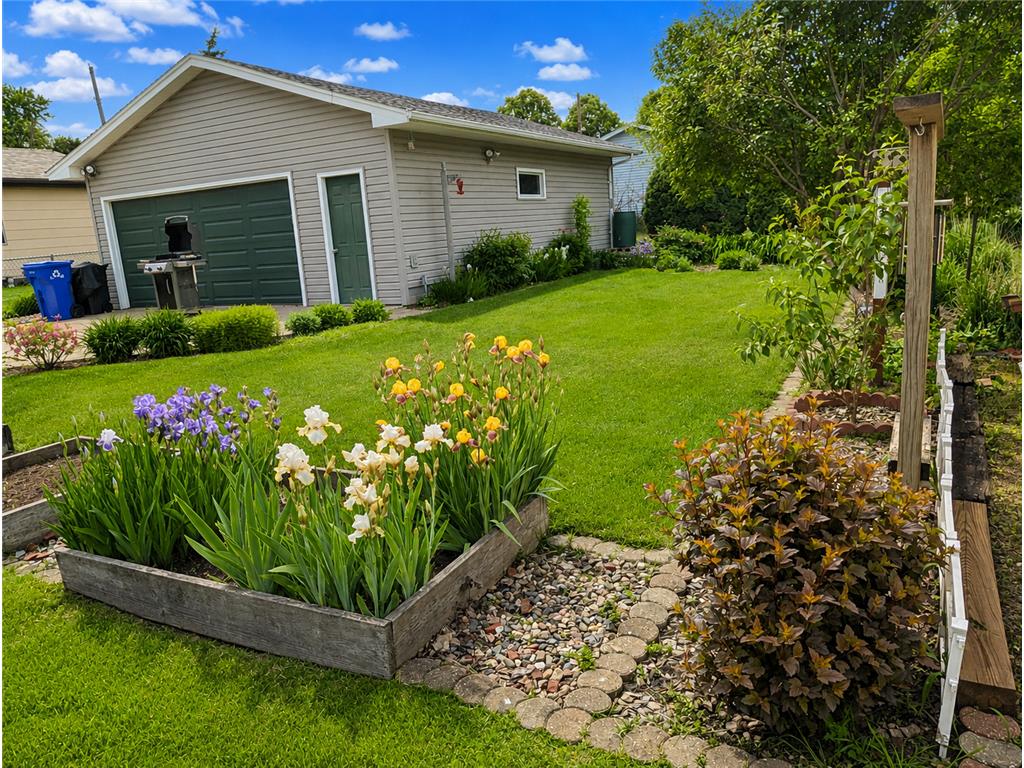 907 California Avenue W Saint Paul MN 55117 7083702 image36