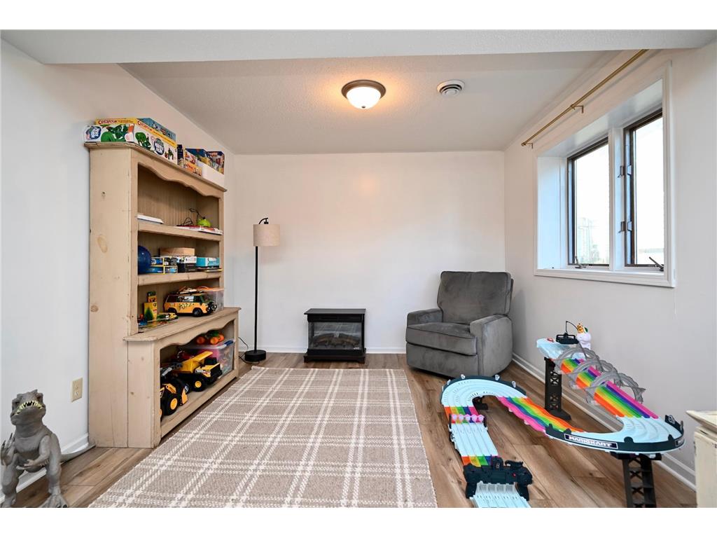 907 E 4th Street Winona MN 55987 7051039 image15
