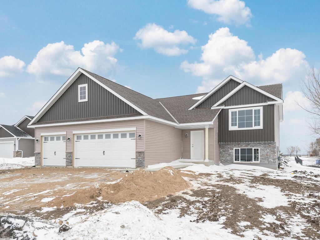 907 Emily Court NE Montgomery MN 56069 7001879 image1