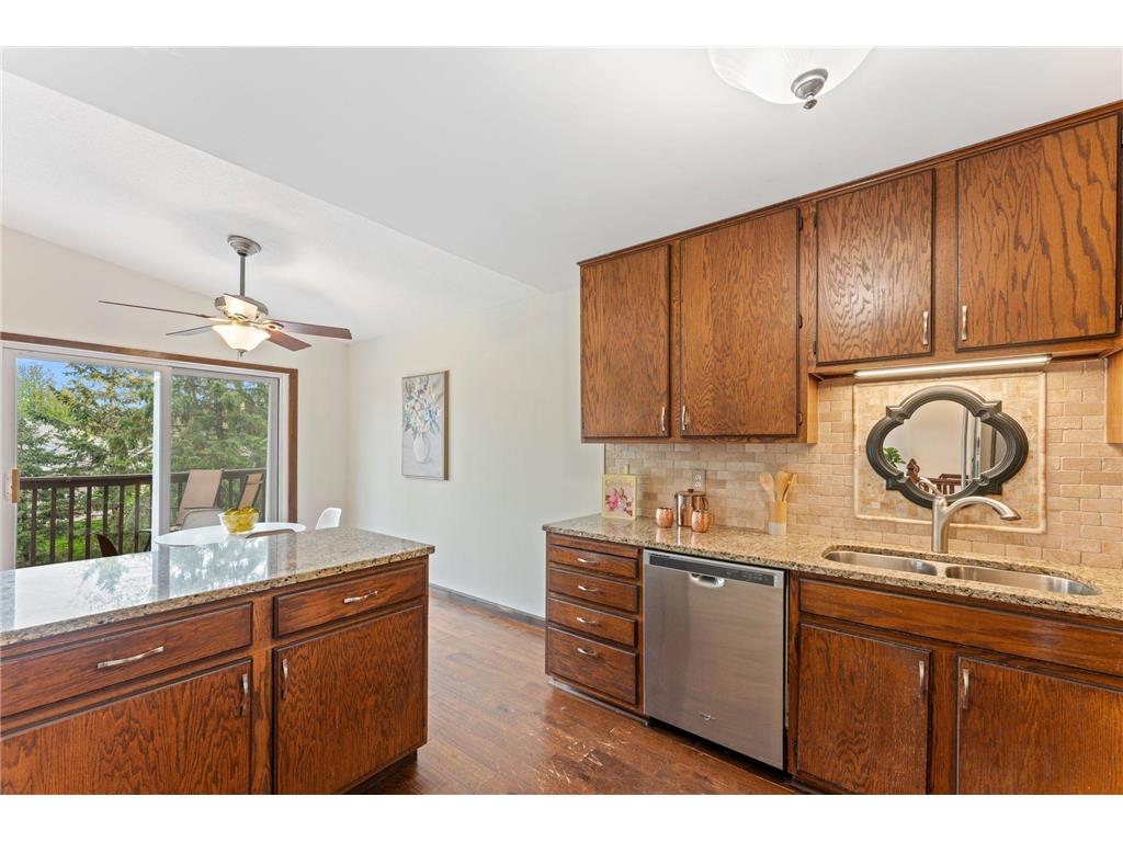 907 Heritage Court W Vadnais Heights MN 55127 7069360 image10