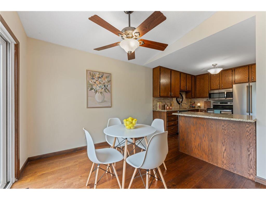 907 Heritage Court W Vadnais Heights MN 55127 7069360 image11