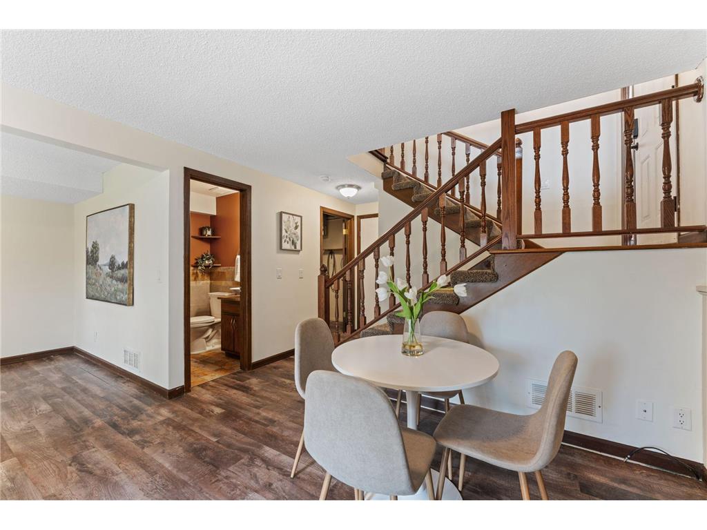 907 Heritage Court W Vadnais Heights MN 55127 7069360 image27