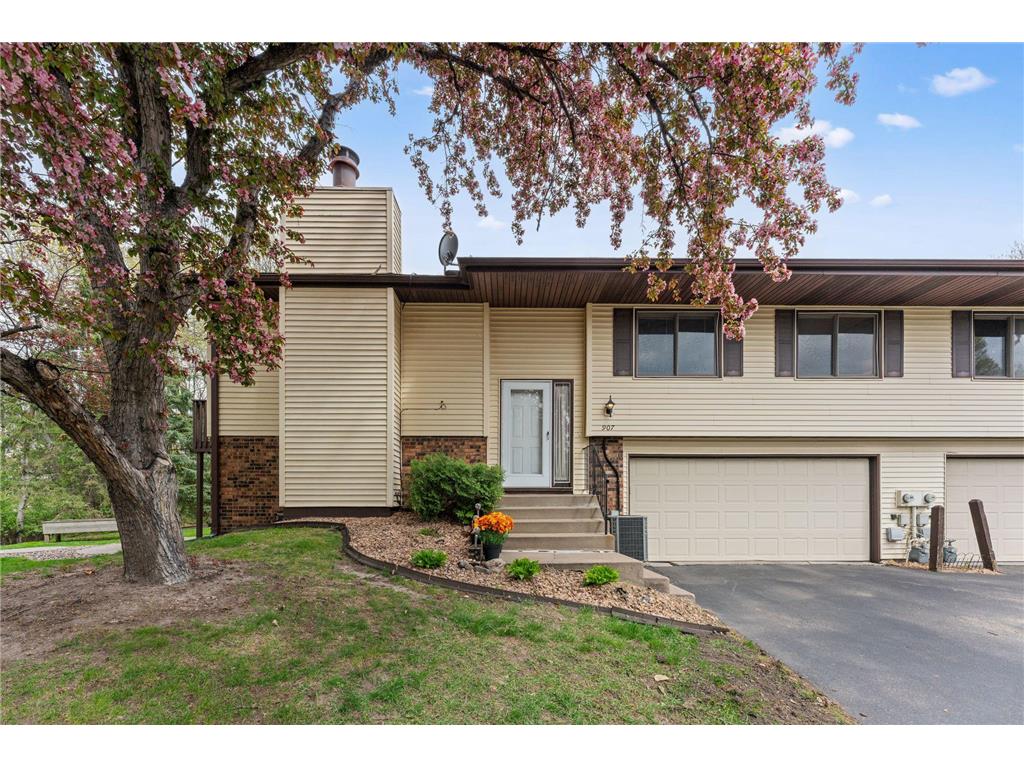 907 Heritage Court W Vadnais Heights MN 55127 7069360 image3