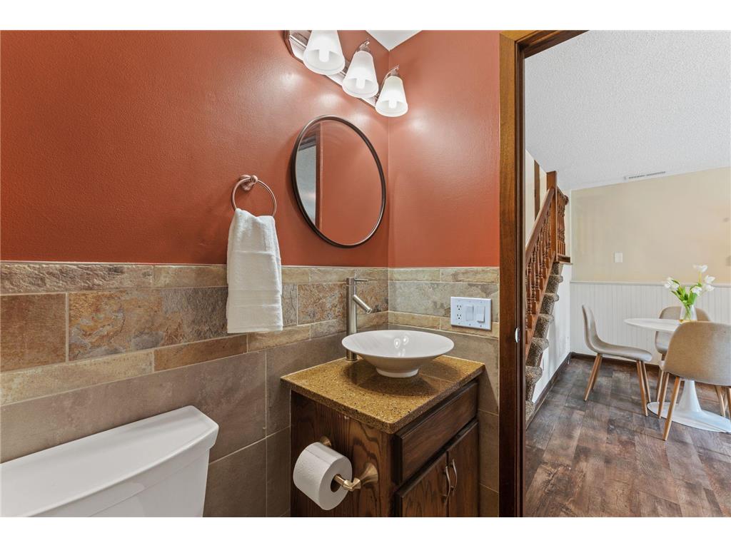 907 Heritage Court W Vadnais Heights MN 55127 7069360 image31