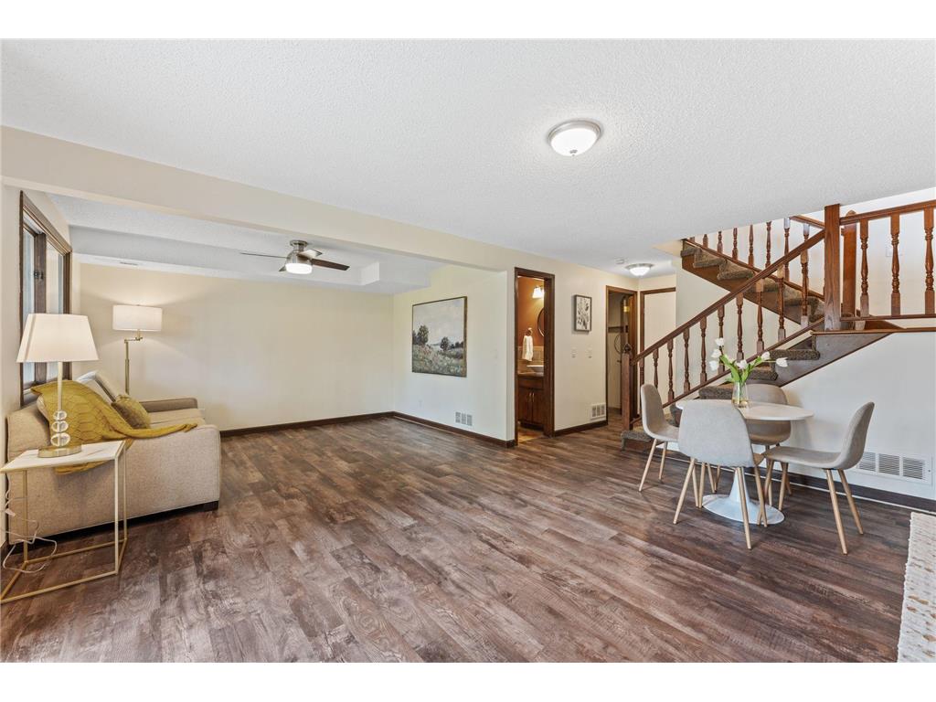 907 Heritage Court W Vadnais Heights MN 55127 7069360 image32