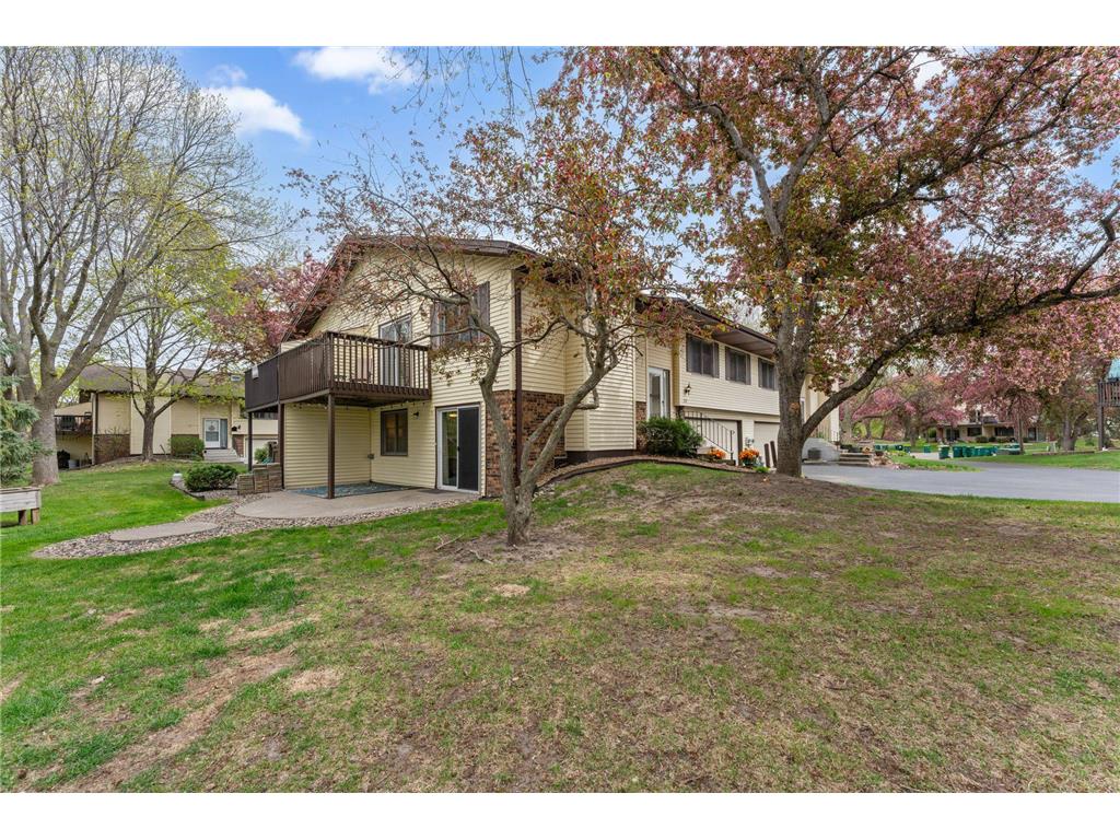 907 Heritage Court W Vadnais Heights MN 55127 7069360 image40