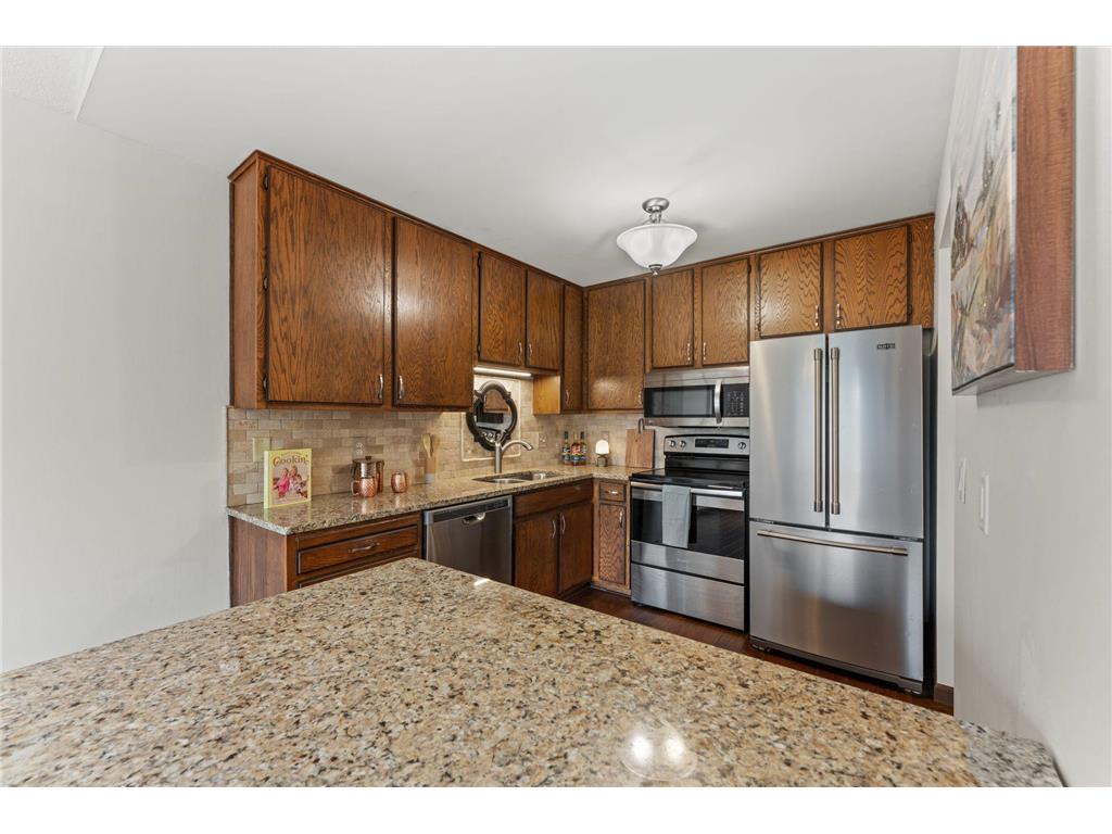 907 Heritage Court W Vadnais Heights MN 55127 7069360 image8