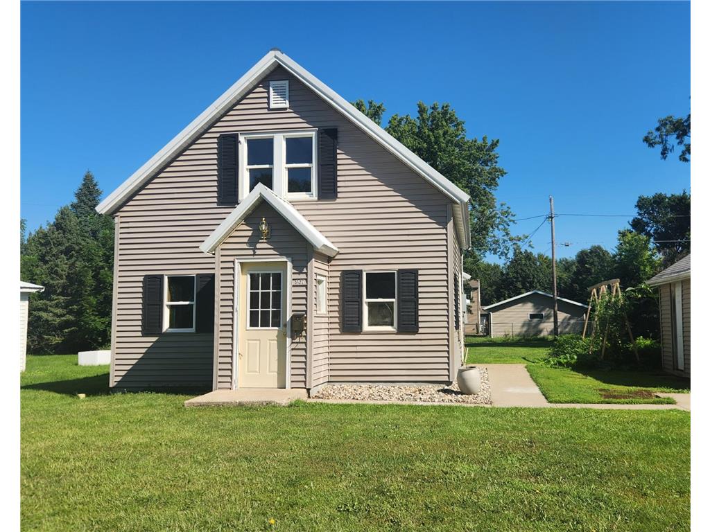 907 Main Street W Pipestone MN 56164 6774716 image1