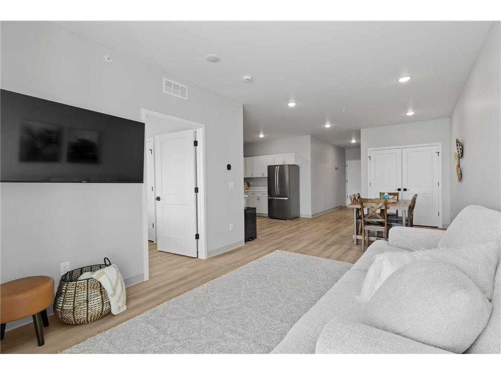 907 N Lakeshore Drive #204 Lake City MN 55041 - PEPIN 7087410 image10