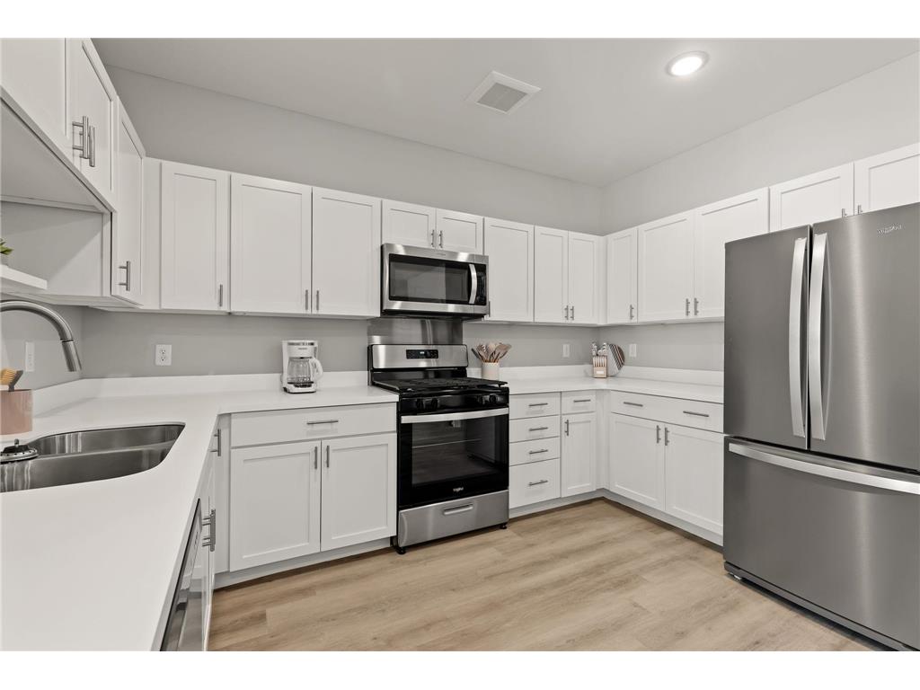 907 N Lakeshore Drive #204 Lake City MN 55041 - PEPIN 7087410 image8