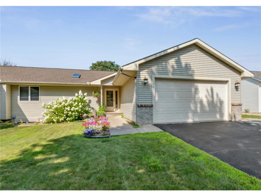 907 N Winter Street River Falls WI 54022 6588115 image1