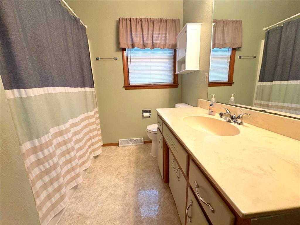 907 Poplar Avenue Marshall MN 56258 7089328 image17