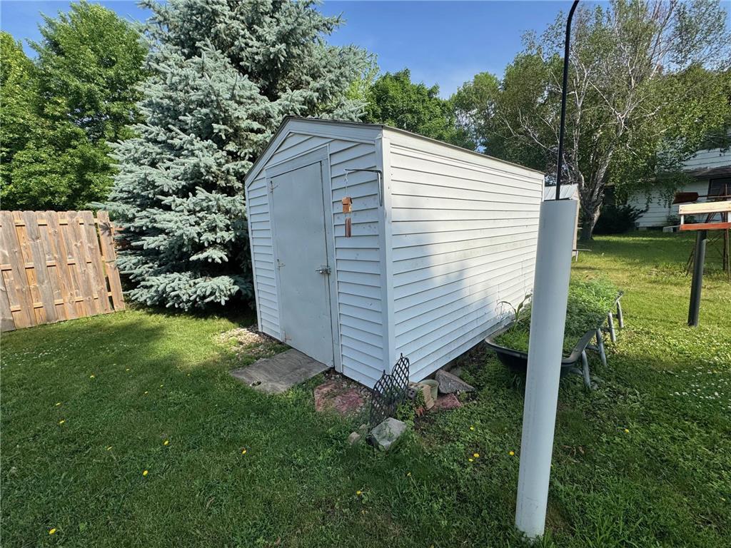 907 Poplar Avenue Marshall MN 56258 7089328 image25