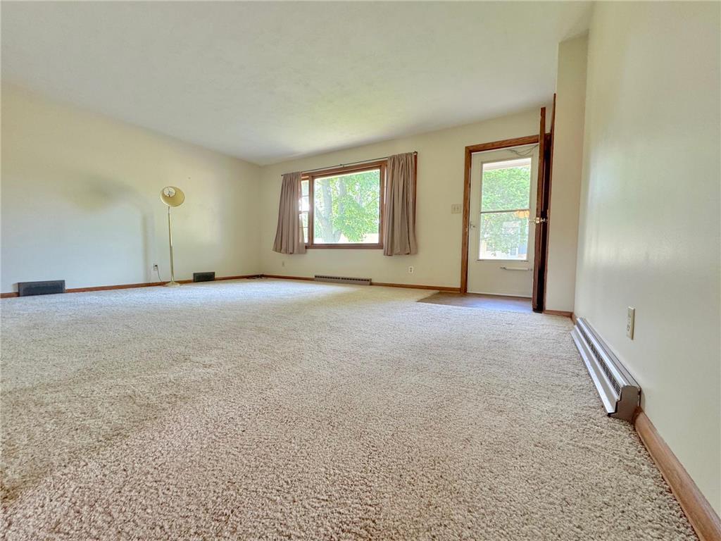 907 Poplar Avenue Marshall MN 56258 7089328 image3