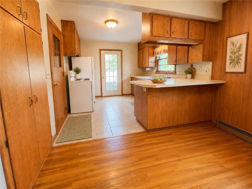 907 Poplar Avenue Marshall MN 56258 7089328 image4