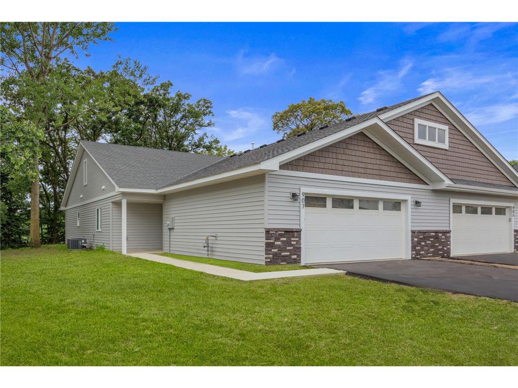 907 Shoreline Drive Howard Lake MN 55349 - Mallard Pass 6570706 image1