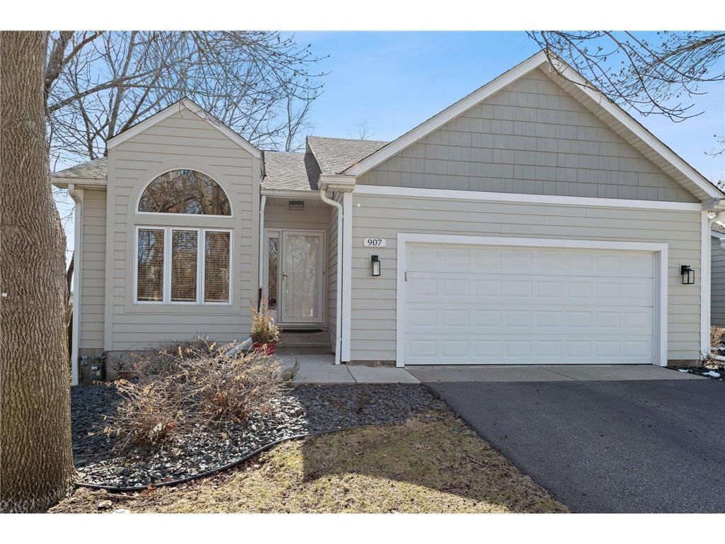 907 Southcross Drive E Burnsville MN 55306 6697135 image1