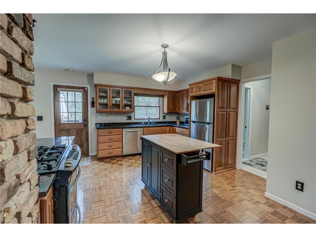907 Willow Ridge Road, Hudson, WI, 54016 | MLS: 6627593 | Edina Realty