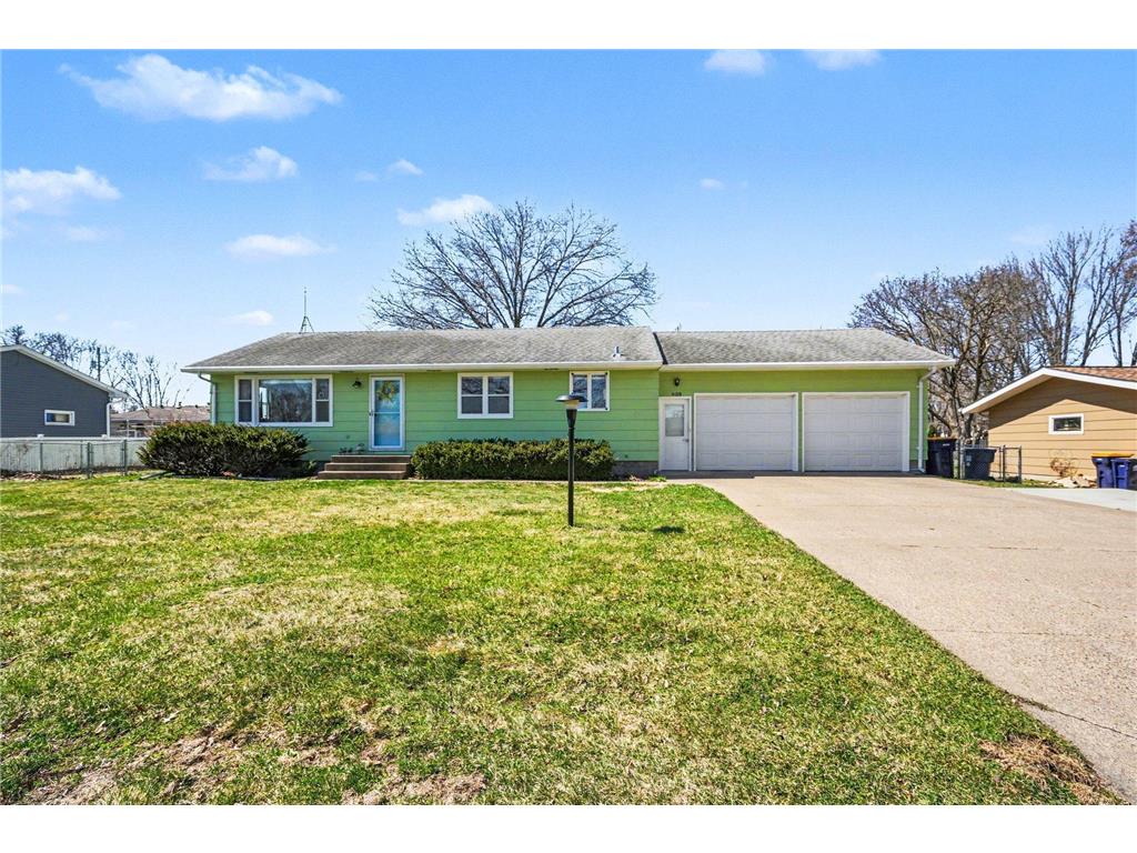 908 10th Street Farmington MN 55024 7053437 image1