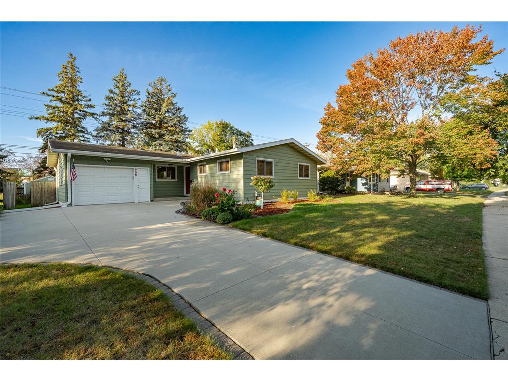 908 11 1/2 Street SW Rochester MN 55902 7071996 image1