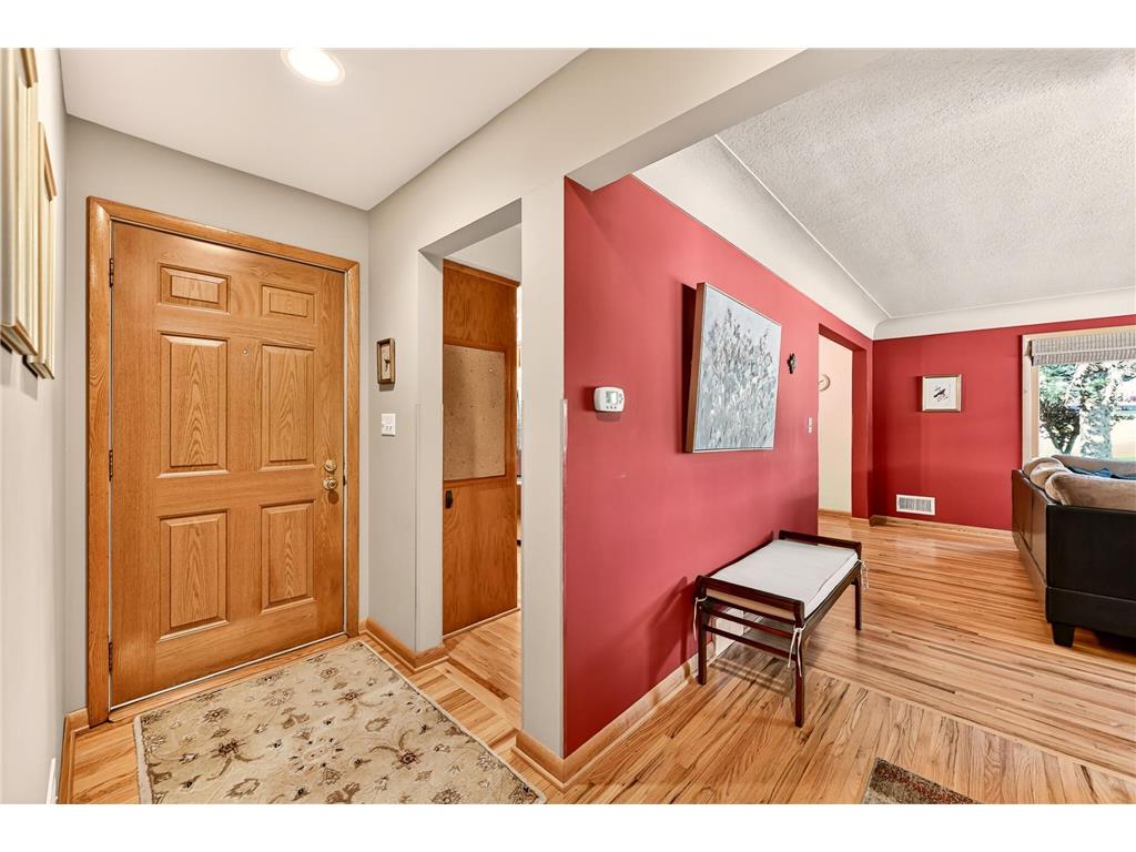 908 11 1/2 Street SW Rochester MN 55902 7071996 image9