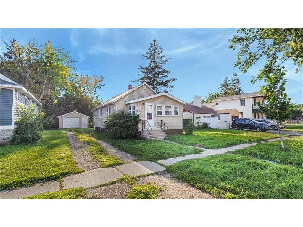 908 2nd Street SW Willmar MN 56201 6769289 image1